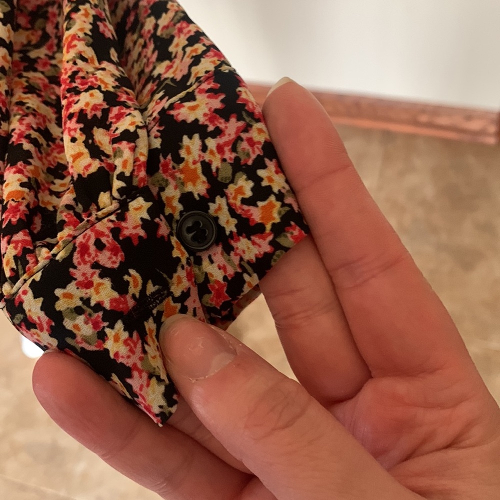 H&M Floral Button-Down Blouse - Picture 3 of 6